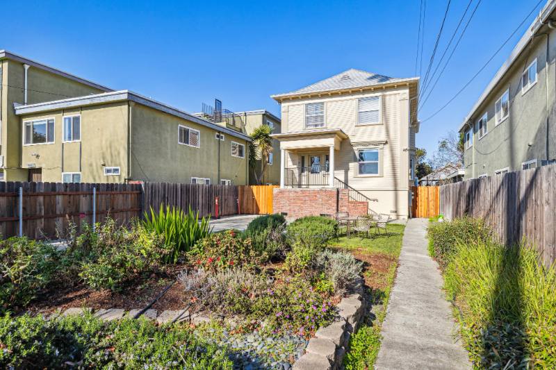 Apartment for rent at 1619 Prince St, Berkeley, CA 94703
