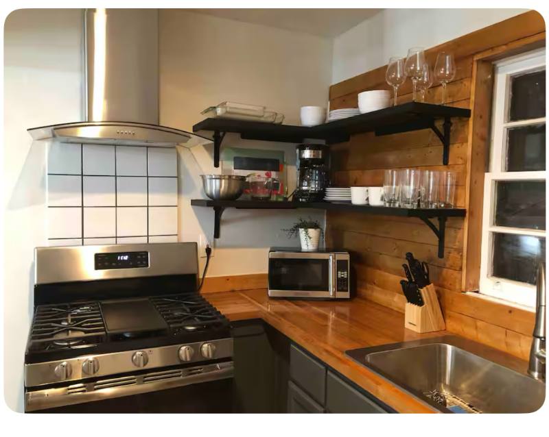 House for rent at 209 Silver Springs Circle, Atlanta, GA 30310