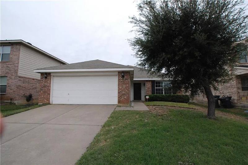 House for rent at 7575 Hedgeoak Court, Fort Worth, TX 76112