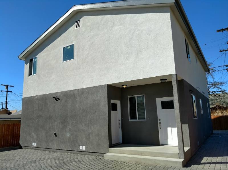 Apartment for rent at 3961 1 2 Halldale Ave #1, Los Angeles, CA 90062