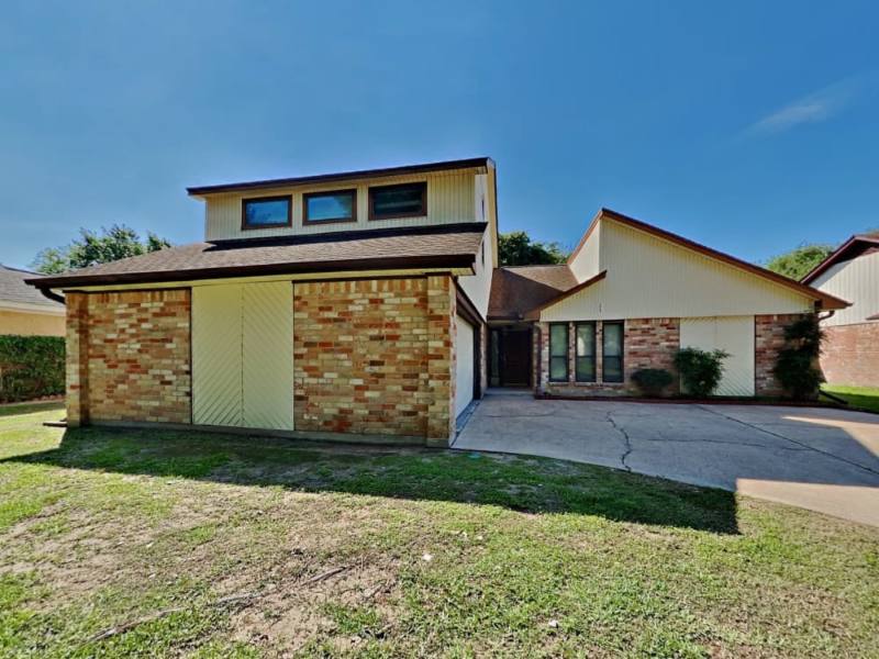 House for rent at 6903 Stoney River Dr, Spring, TX 77379