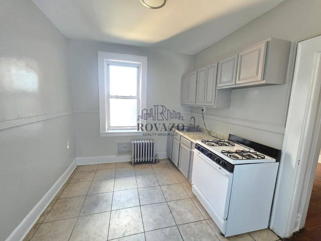 993 Stuyvesant Ave, Irvington, NJ 07111