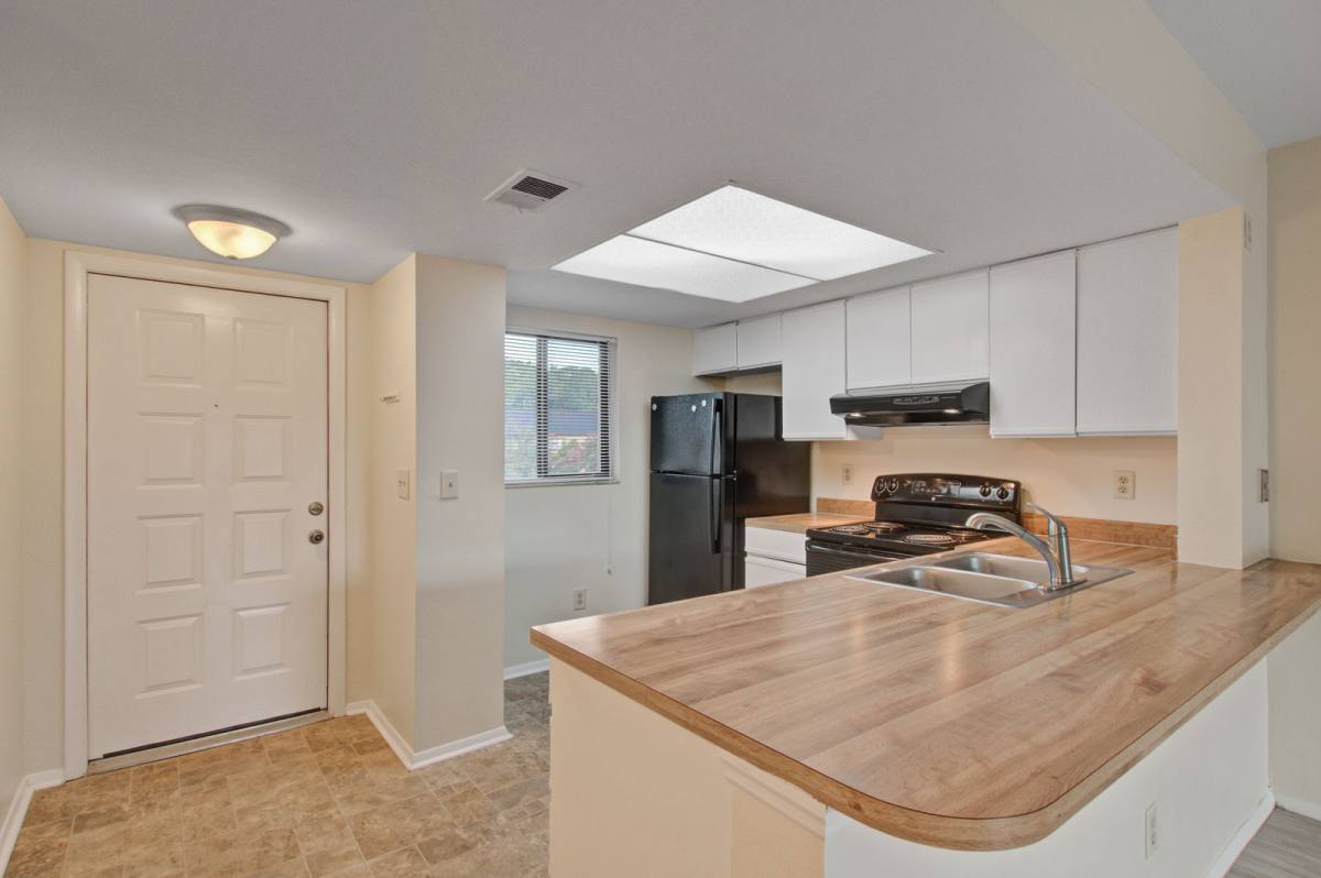 Condo for rent at 2186 Bees Ferry Rd #F, Charleston, SC 29414