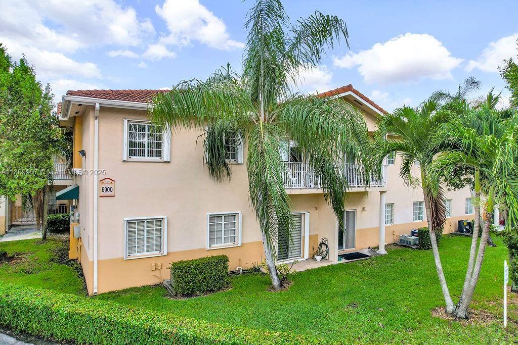 Apartment for rent at 6900 NW 179th St #104-1, Hialeah, FL 33015