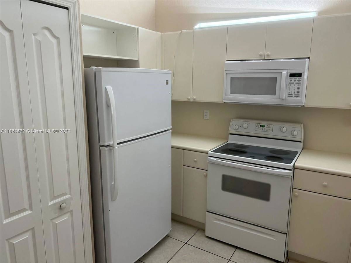 Condo for rent at 1666 SE 27th Court, Homestead, FL 33035