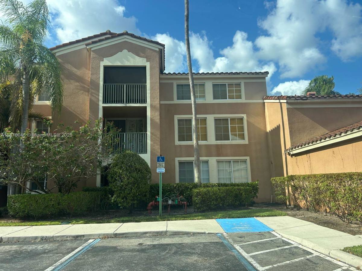 Apartment for rent at 4812 N State Rd 7 #12108, Pompano Beach, FL 33073