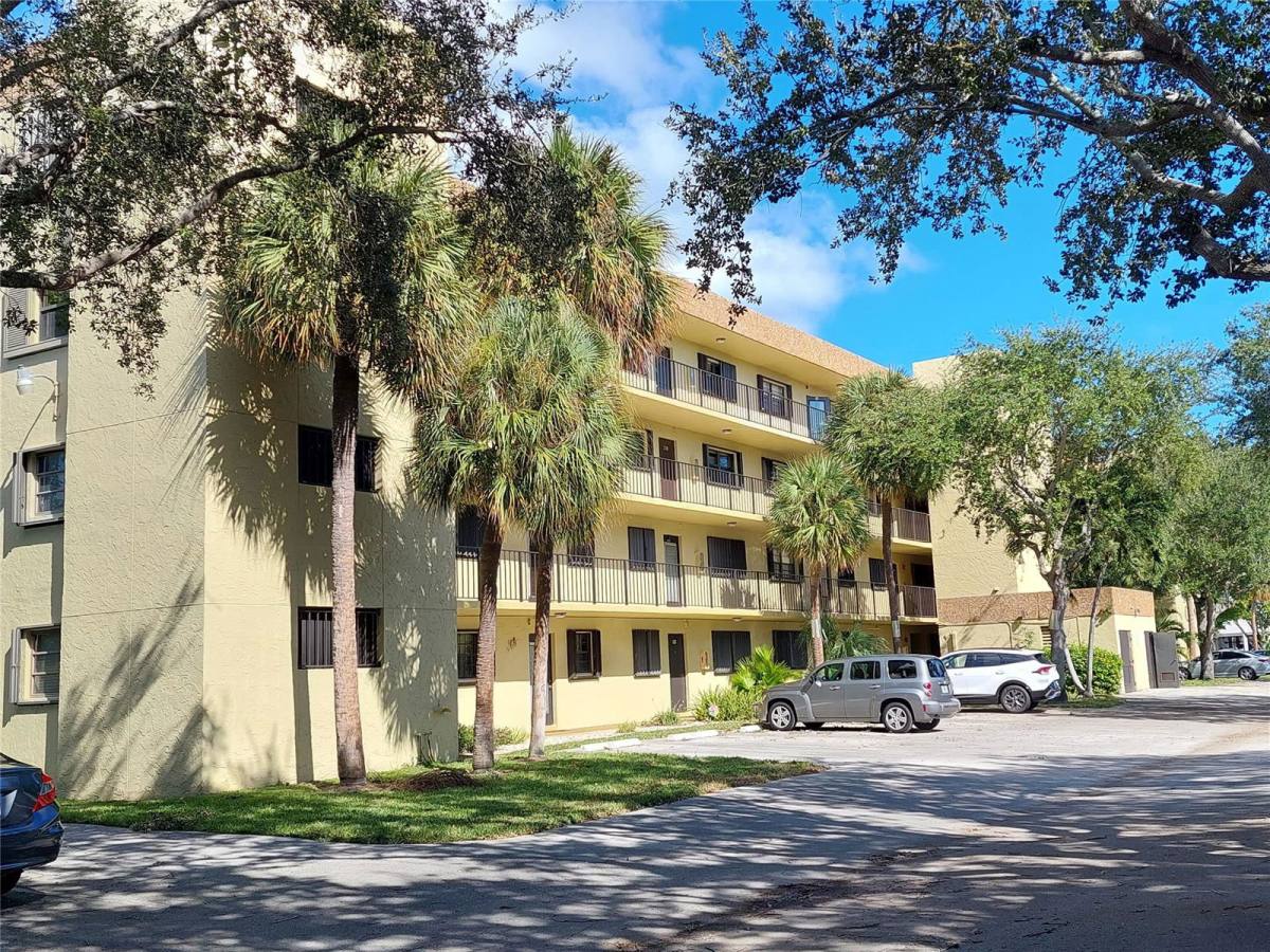 Apartment for rent at 367 S Federal Highway C124, Deerfield Beach, FL 33441