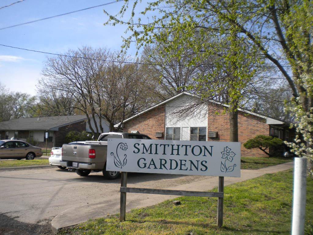 Apartment for rent at 300 W Clay #3, Smithton, MO 65350