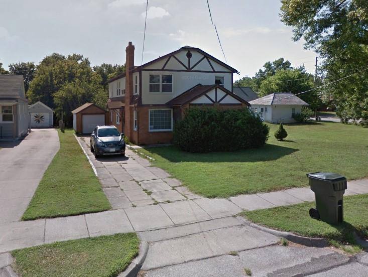 Apartment for rent at 335 N Main St #EAST, Nevada, MO 64772