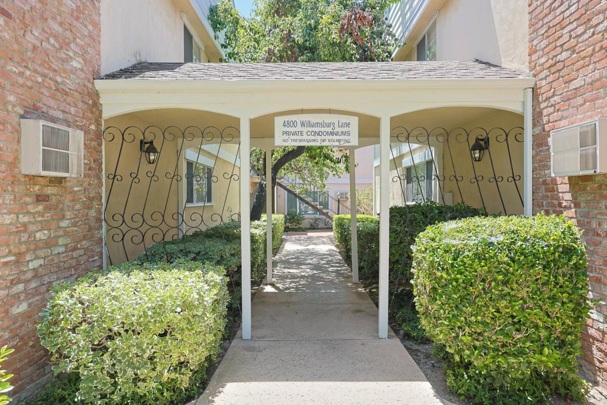 Condo for rent at 4800 Williamsburg Lane #4800, La Mesa, CA 91942