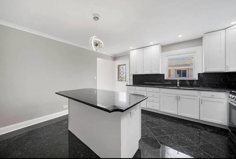 House for rent at 5008 Culver St, Skokie, IL 60077