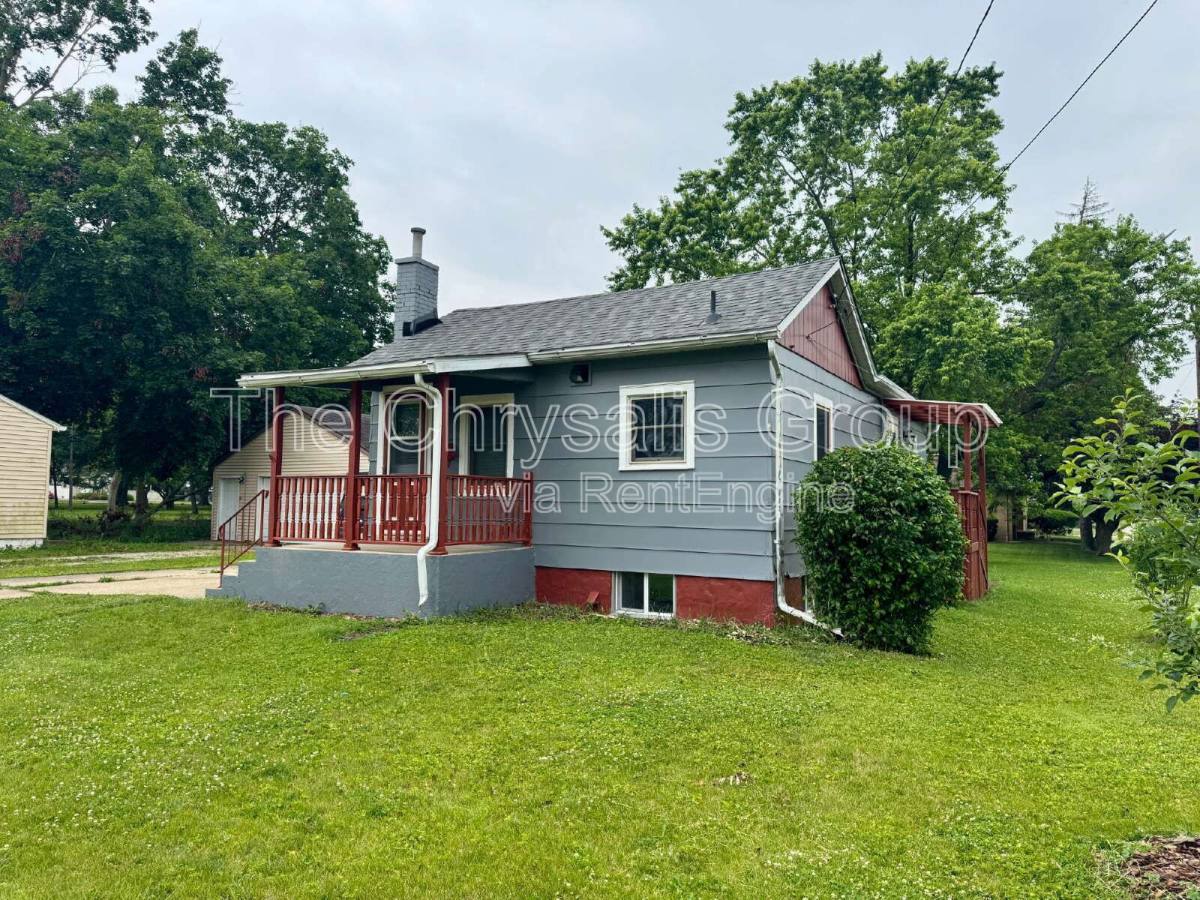House for rent at 1027 Bergen Ave, Ottawa, IL 61350