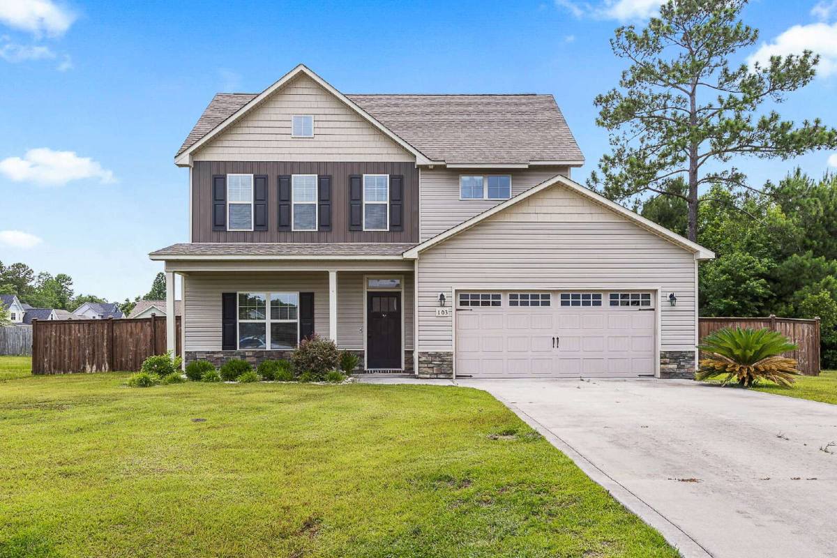103 Shallow Court, Sneads Ferry, NC 28460