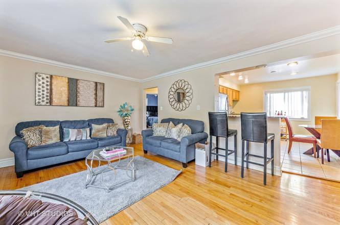 Condo for rent at 427 S Euclid Ave #H, Oak Park, IL 60302