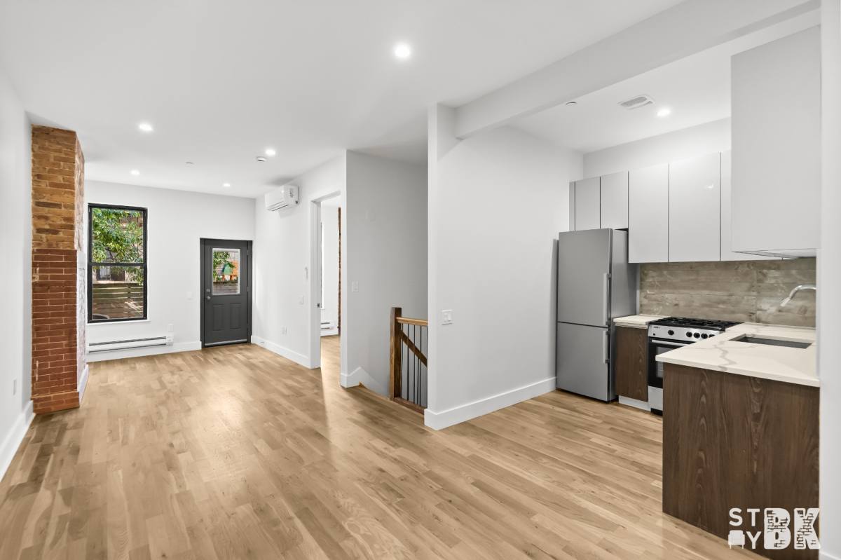 Apartment for rent at 71 Grove St #1B, Brooklyn, NY 11221