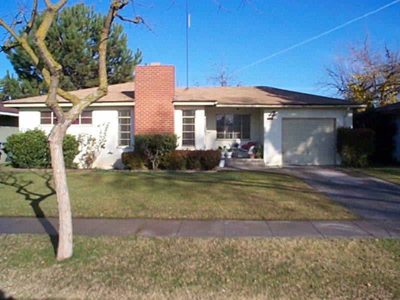 House for rent at 926 W Dayton Ave, Fresno, CA 93705