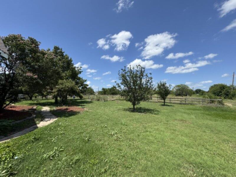 House for rent at 2139 County Rd #4106, Kaufman, TX 75142