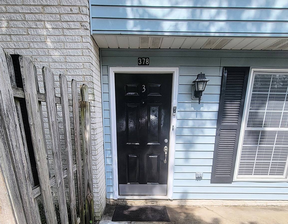 Townhouse for rent at 378 Waterside Ave NW, Canal Fulton, OH 44614