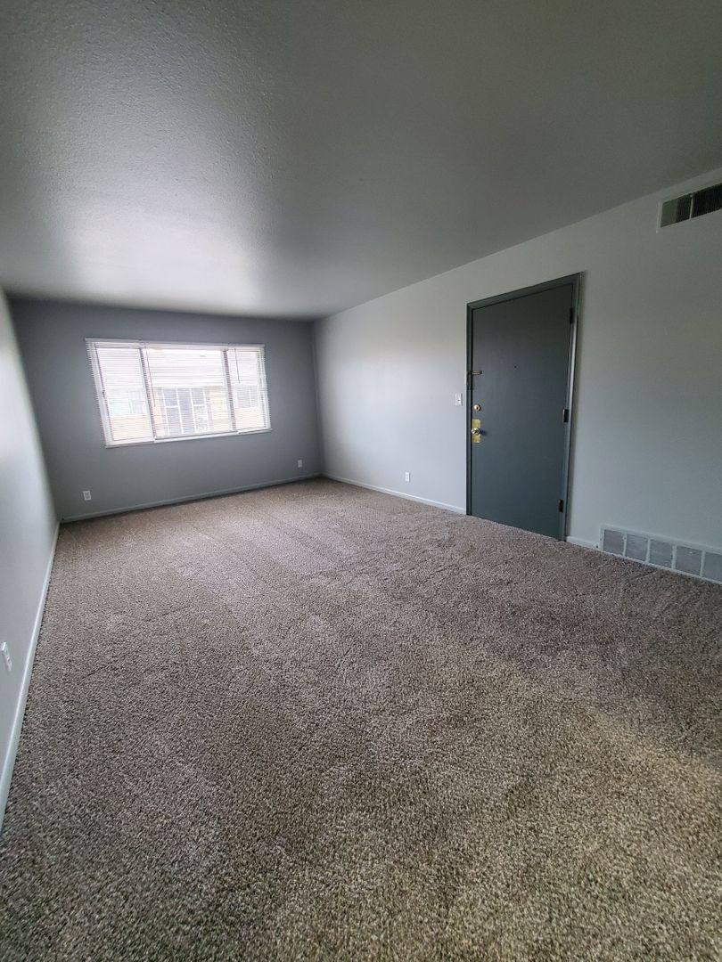Apartment for rent at 1115 N 48th St, Omaha, NE 68132