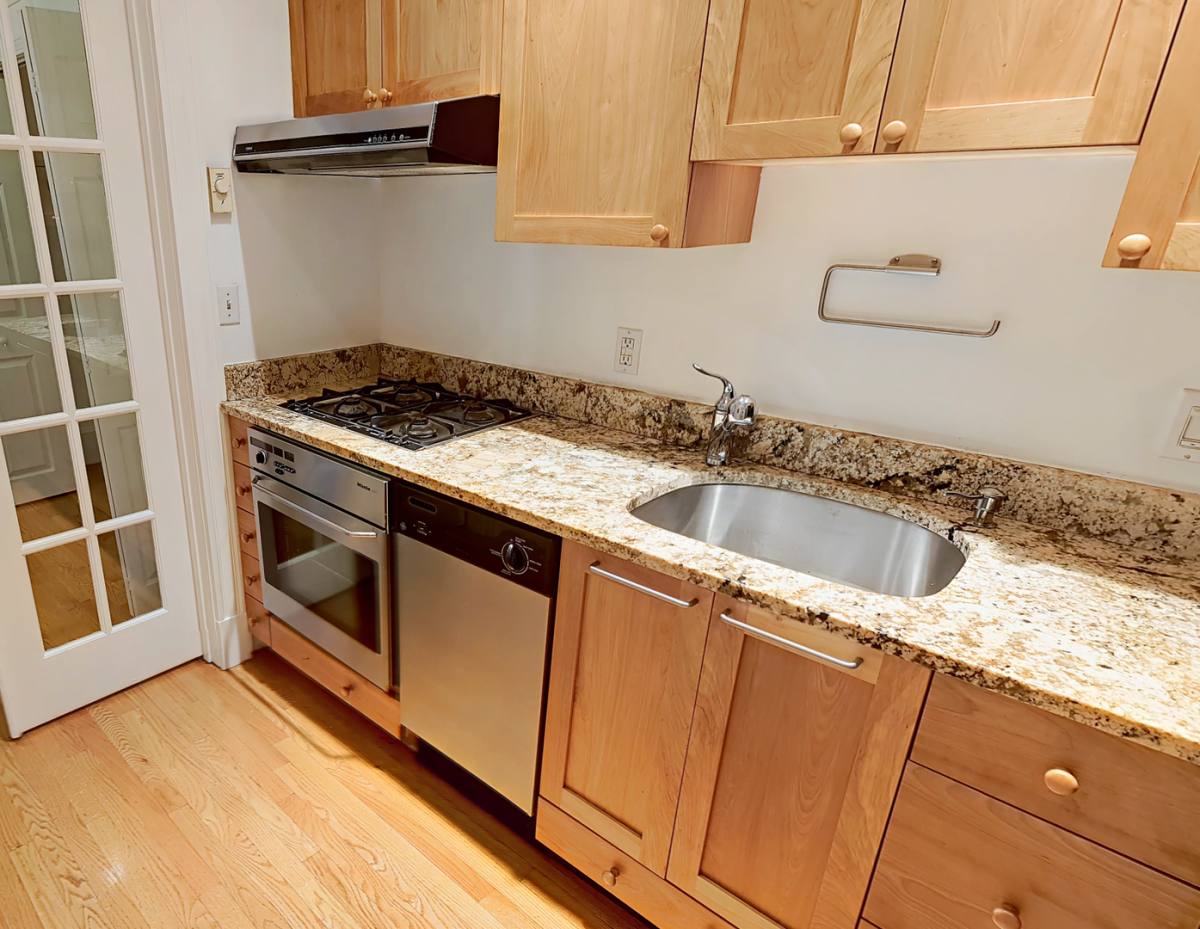 Apartment for rent at 88 W Cedar #D, Boston, MA 02114