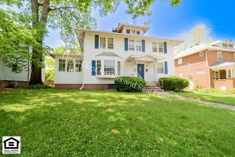 Apartment for rent at 3718 S Wayne Ave #3, Fort Wayne, IN 46807
