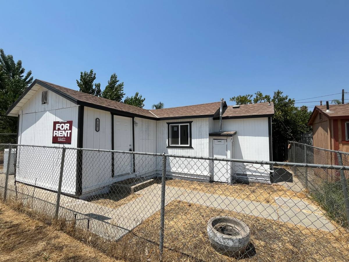 Apartment for rent at 717 W Date Ave, Porterville, CA 93257