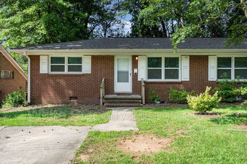 Apartment for rent at 602 Camrose Dr, Charlotte, NC 28215