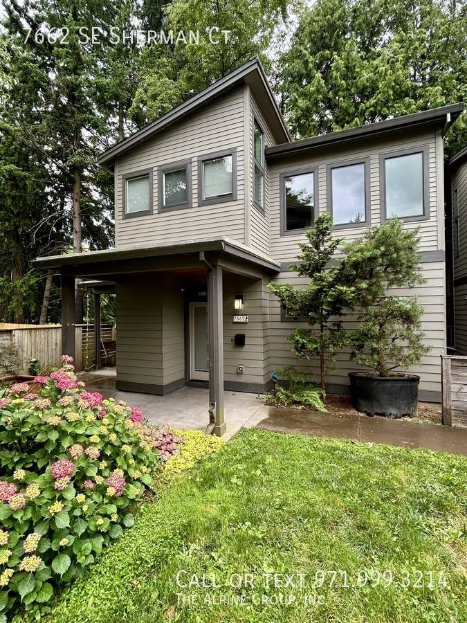 House for rent at 7662 SE Sherman Court, Portland, OR 97215