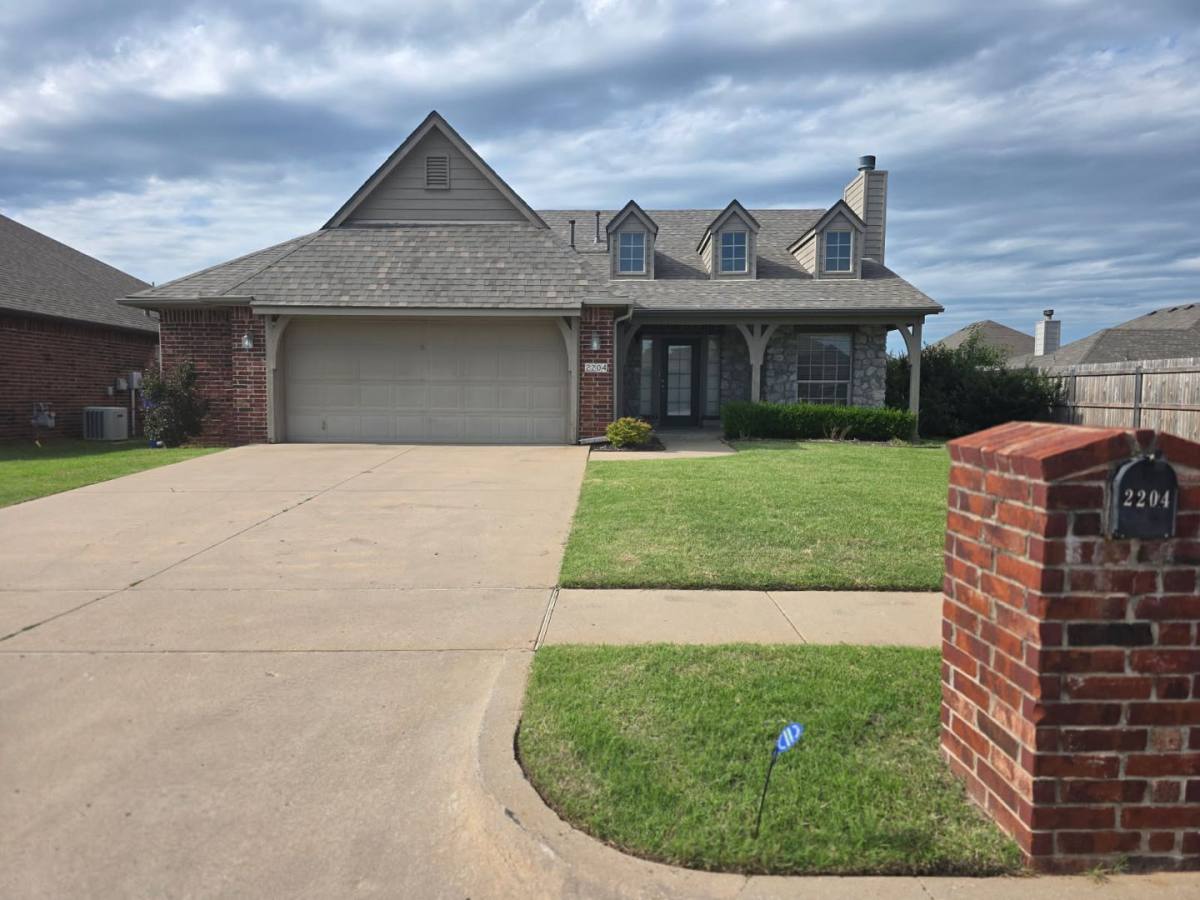 House for rent at 2204 E Princeton St, Broken Arrow, OK 74012