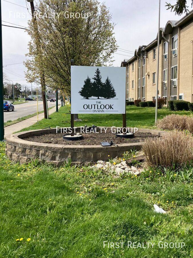 Apartment for rent at 5600 N Main St #302, Dayton, OH 45415