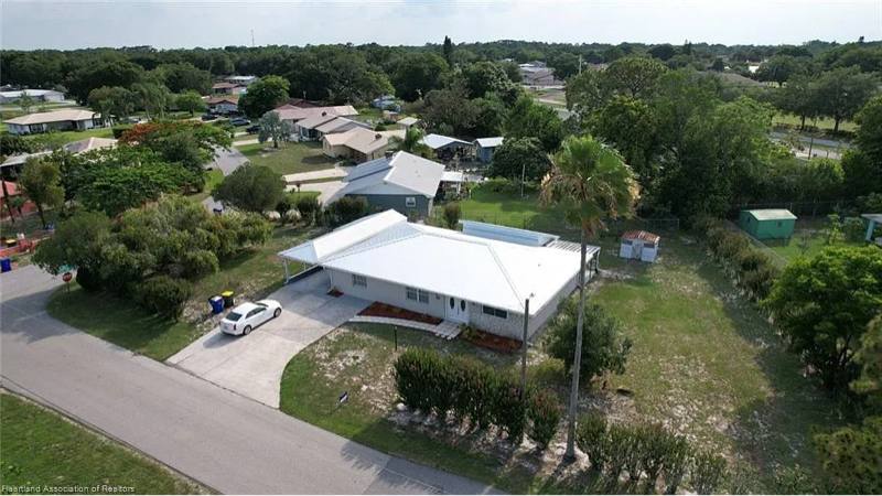 House for rent at 1409 Palm Way, Sebring, FL 33872