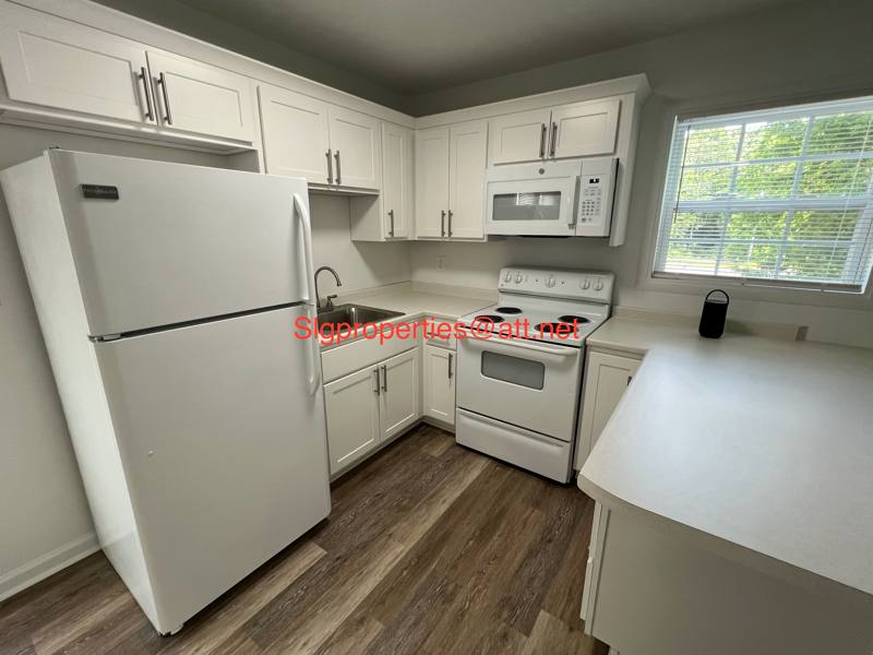 House for rent at 2 Evelake Dr #B, Asheville, NC 28806