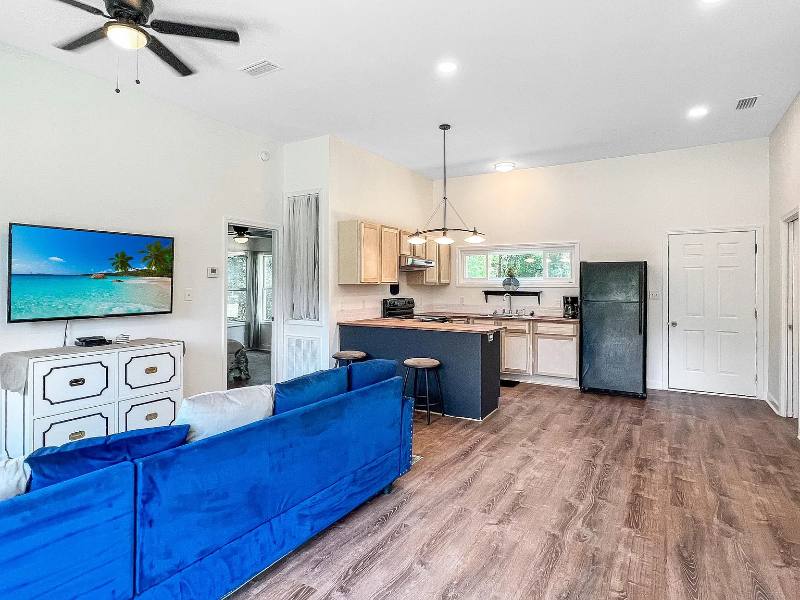 House for rent at 15698 Danne Rd, Fairhope, AL 36532