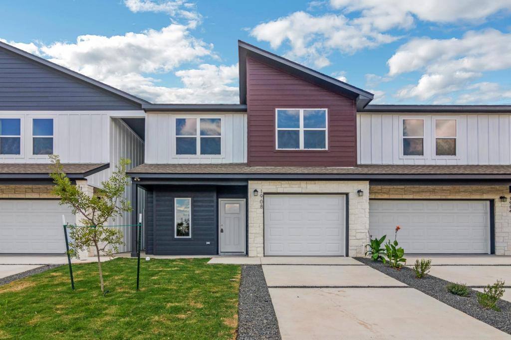 Townhouse for rent at 1908 Royal Loop, Belton, TX 76513