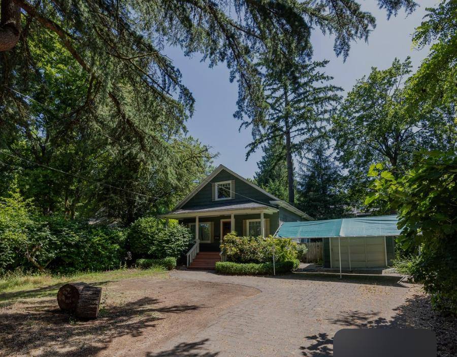 House for rent at 7548 SW 35th Ave, Portland, OR 97219