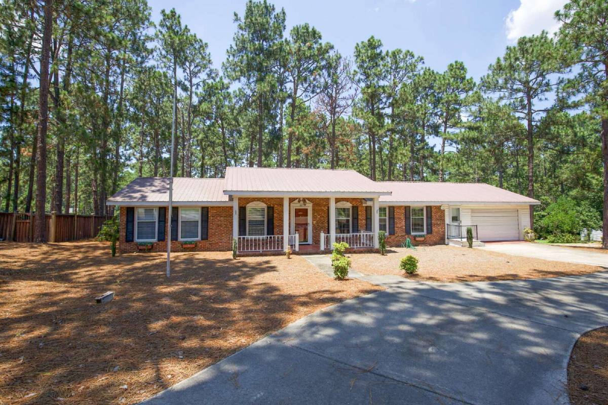 House for rent at 187 Skyline Manor Rd, Southern Pines, NC 28387