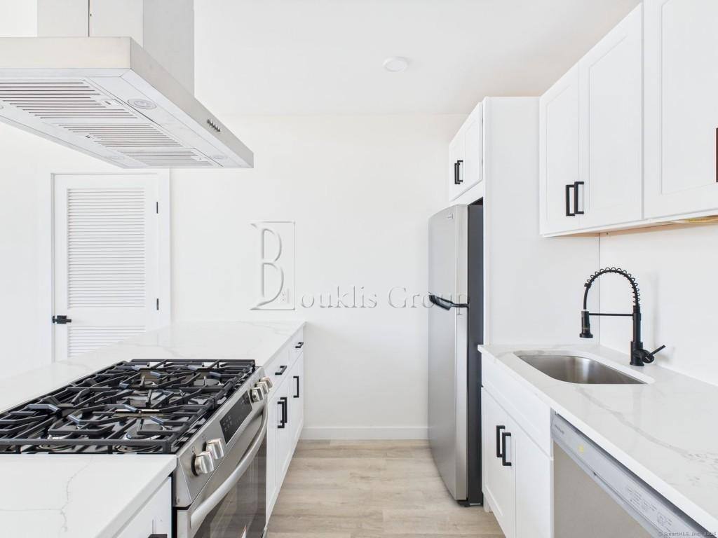 Apartment for rent at 165 Richards St #112, West Haven, CT 06516