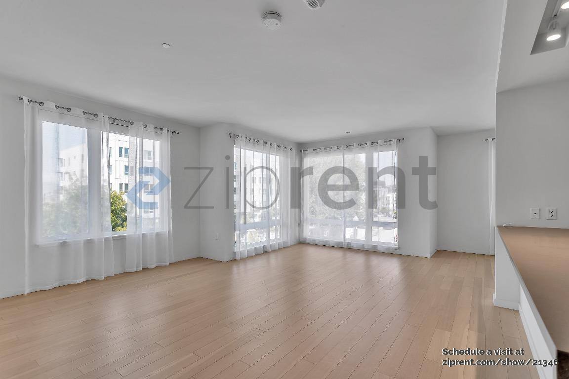 Apartment for rent at 52 Innes Court #304, San Francisco, CA 94124
