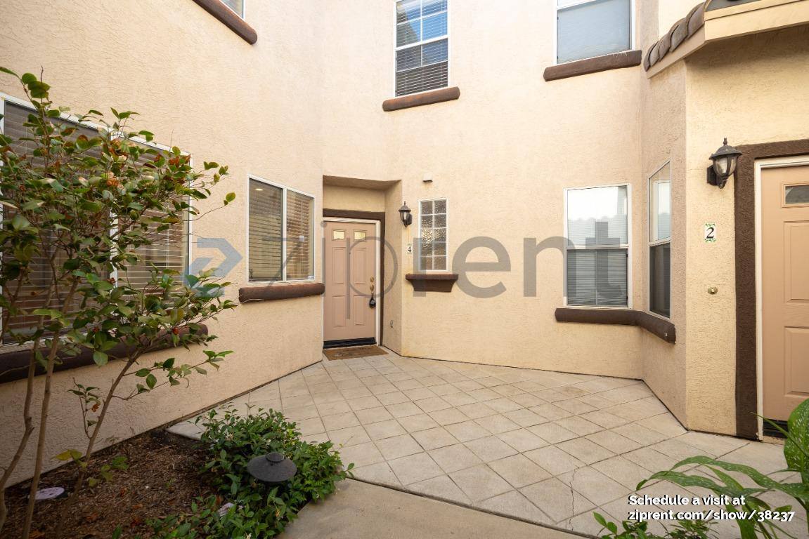 Apartment for rent at 10705 Wexford St #4, San Diego, CA 92131