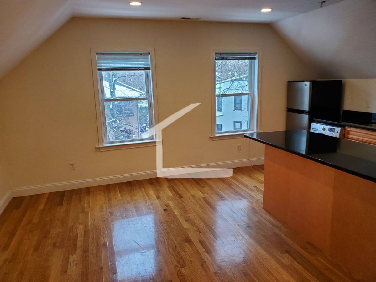 Apartment for rent at 174 Fuller St #3C, Brookline, MA 02446