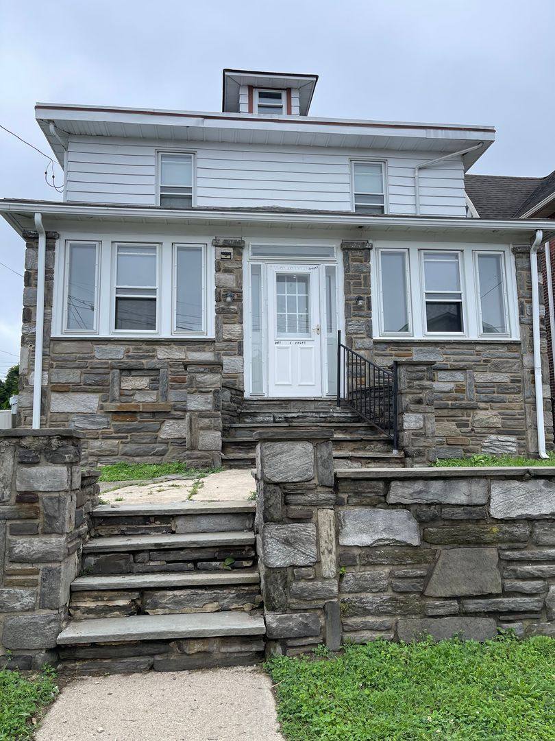 Apartment for rent at 341 Wanamaker Ave, Essington, PA 19029