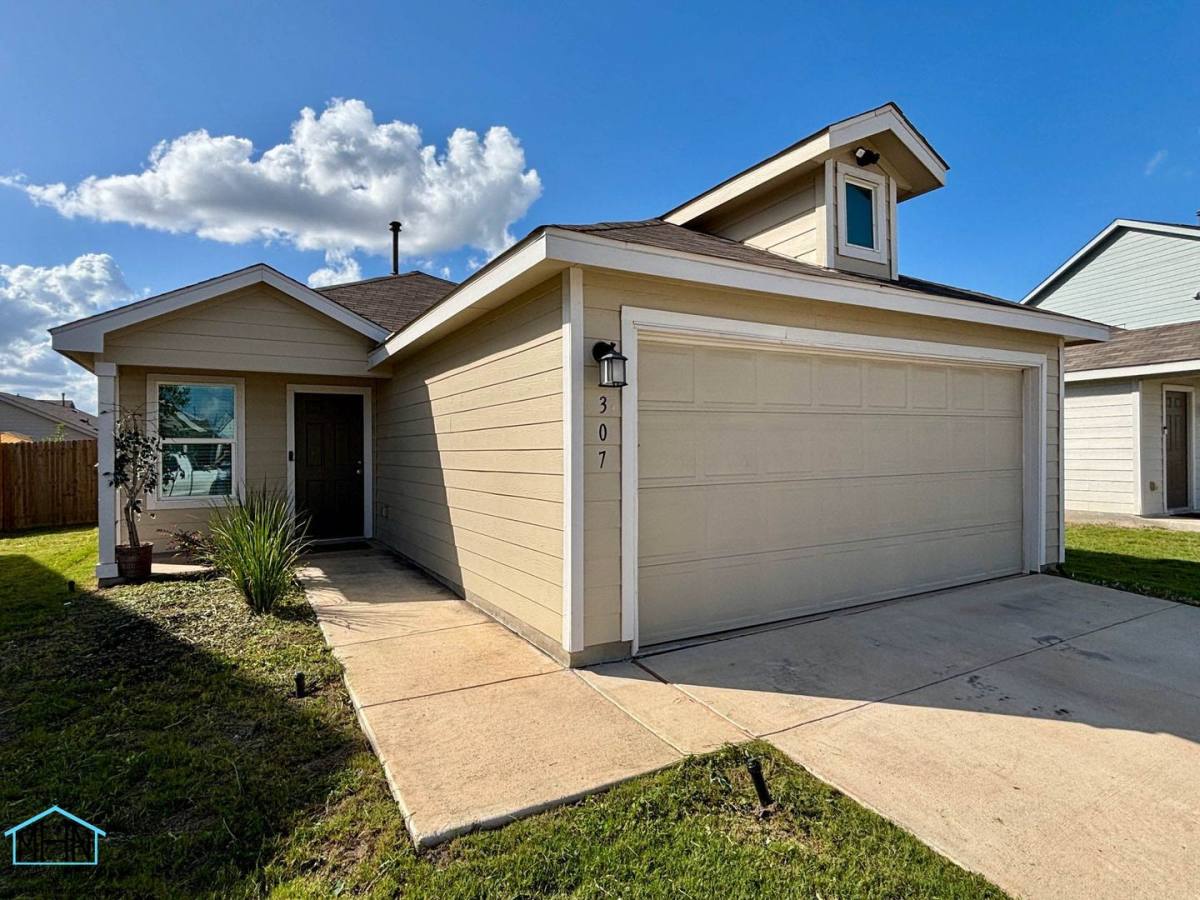 House for rent at 307 Ambush Ridge, San Antonio, TX 78219