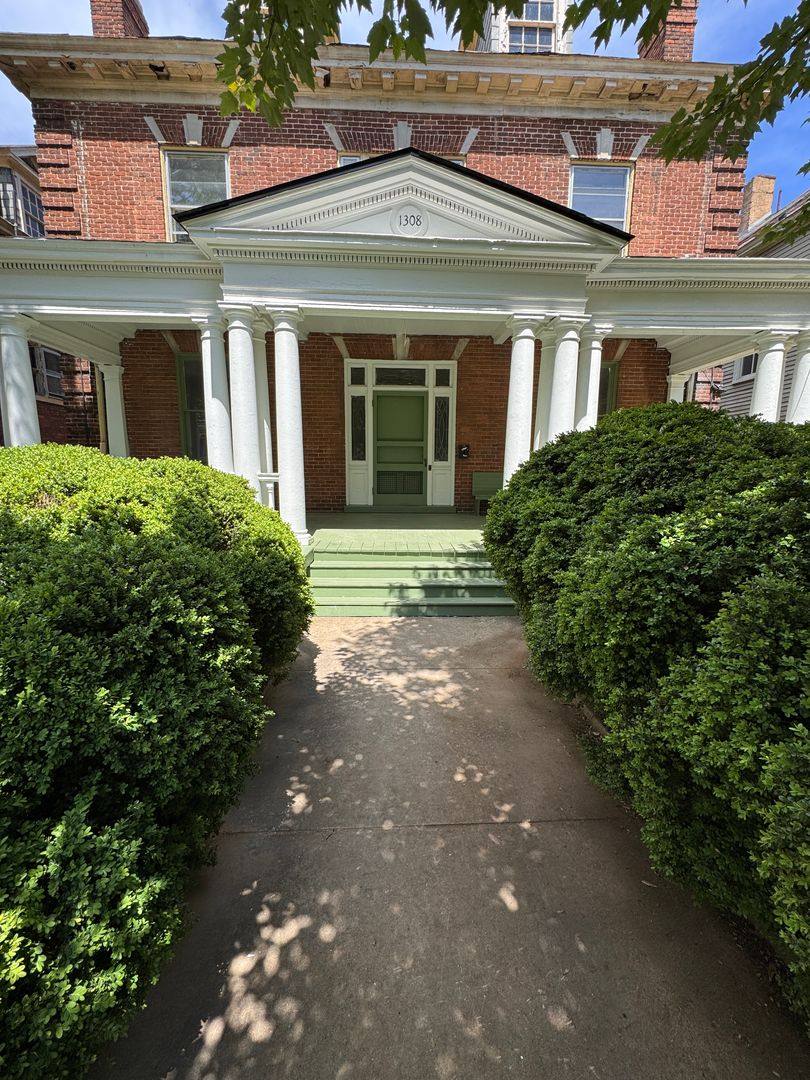 Apartment for rent at 1308 Clay St, Lynchburg, VA 24504