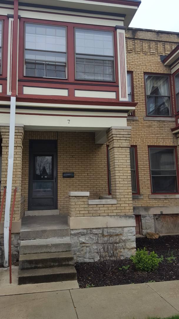 Apartment for rent at 2421 N High St, Columbus, OH 43202