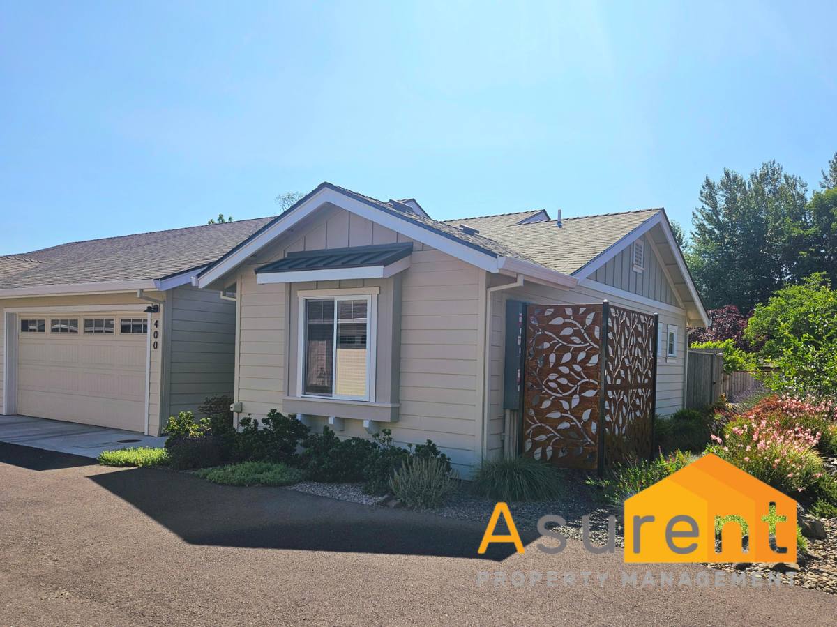 House for rent at 400 Village Court, Talent, OR 97540