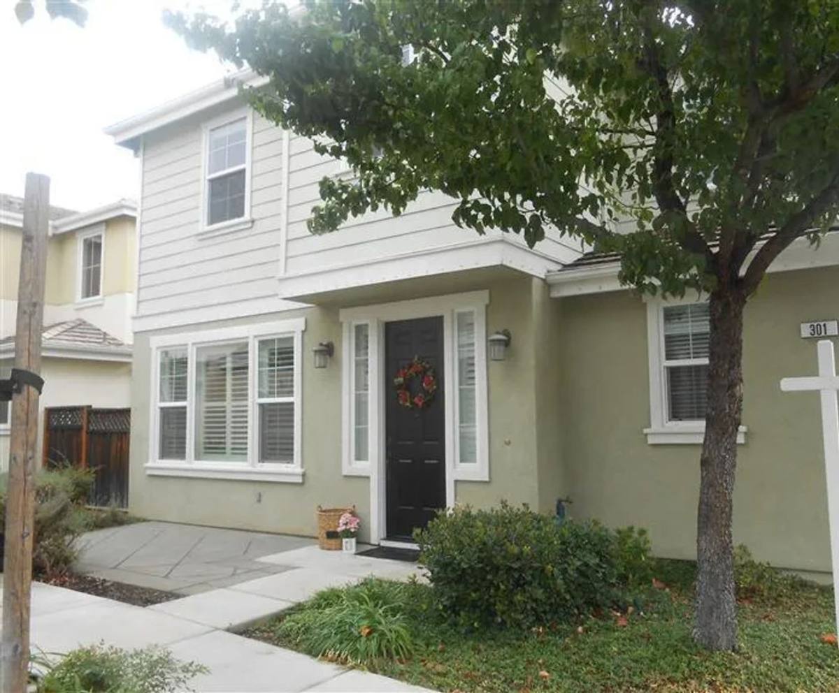 House for rent at 301 Toyon Lane, Vacaville, CA 95687