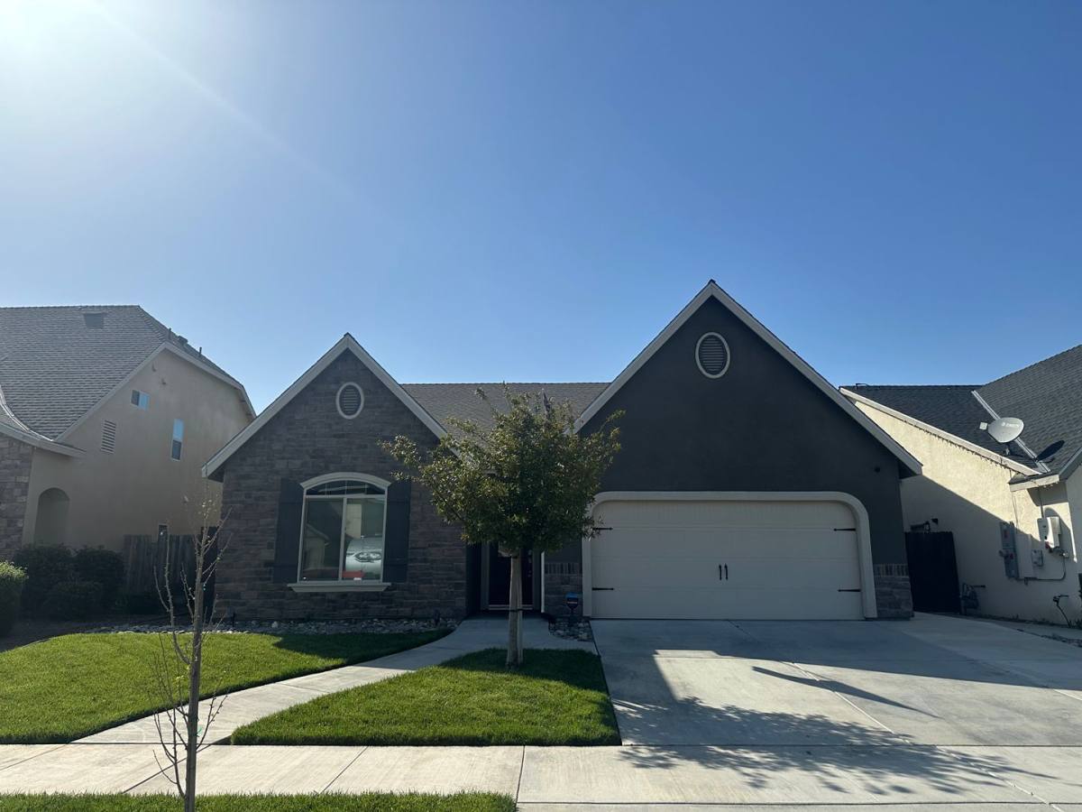 House for rent at 2309 N Hall Court, Visalia, CA 93291
