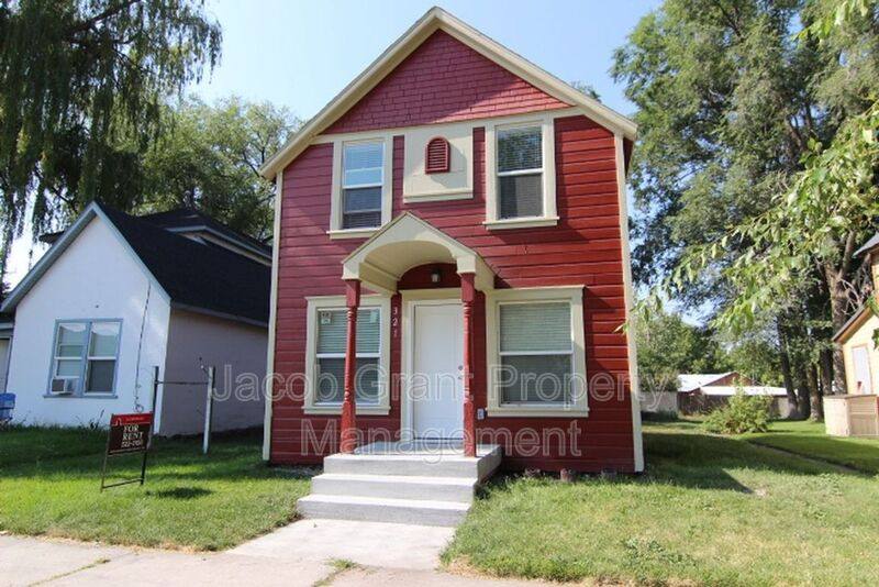 321 Lava St, Idaho Falls, ID 83402