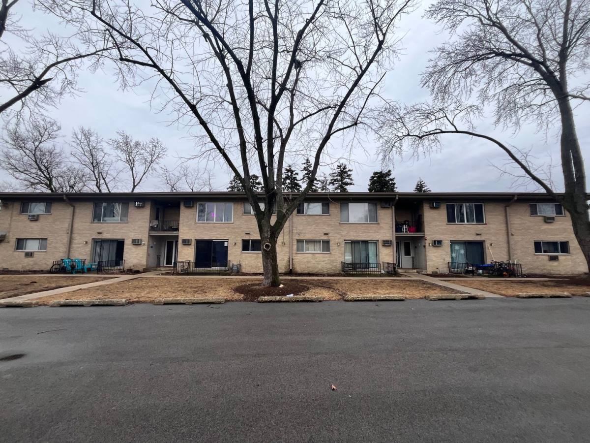 Apartment for rent at 317 & 320 N Harvard Ave, Villa Park, IL 60181