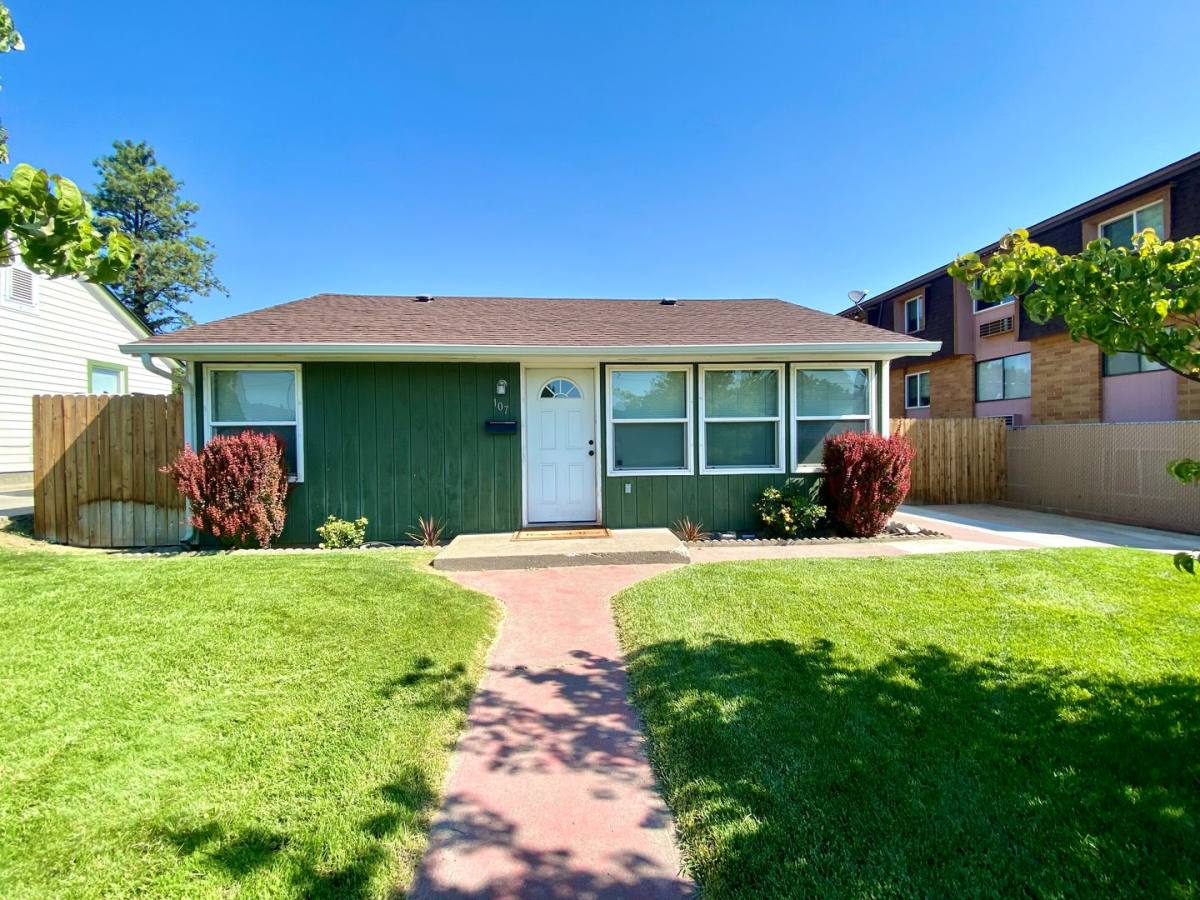 House for rent at 107 W Fremont Ave, Selah, WA 98942